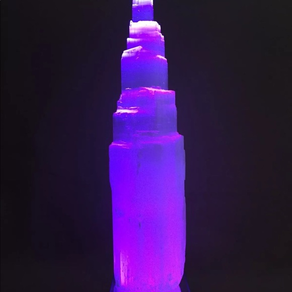 7” Selenite with LED colorful stand - Picture 7 of 7